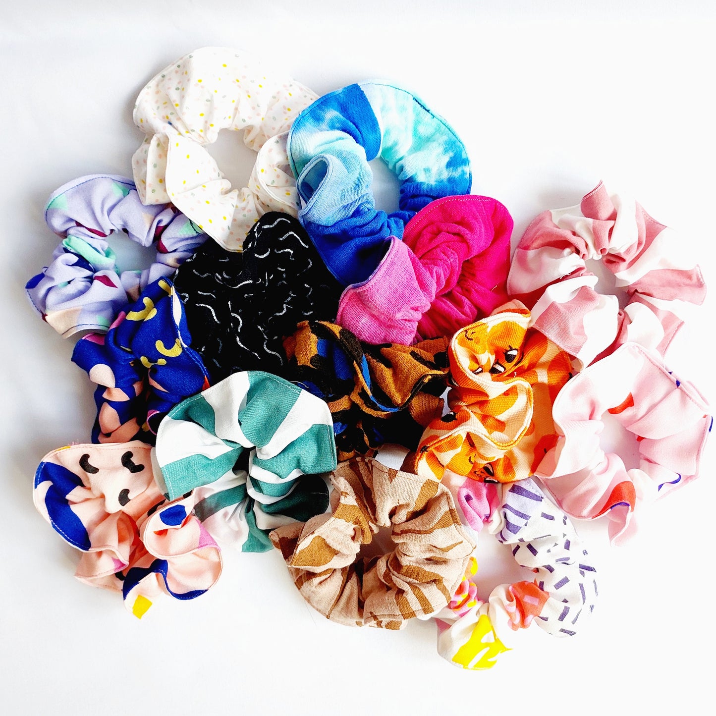 Scrunchi Betty "Bunte Punkte"