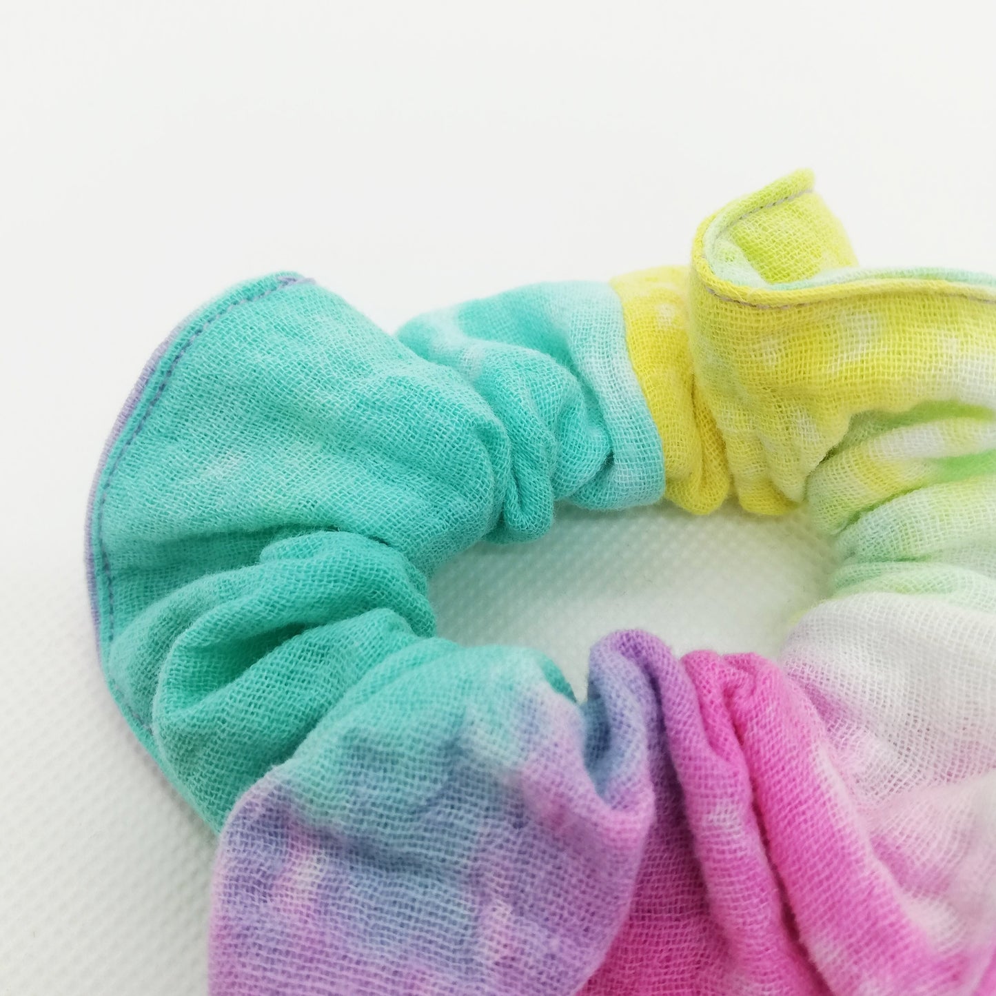 Scrunchi Betty "Batik bunt"